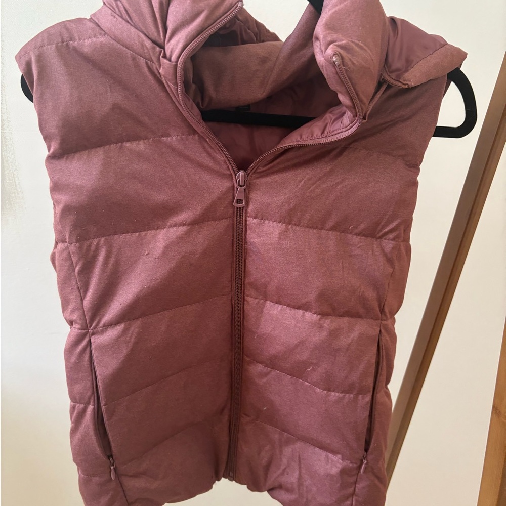 Uniqlo Maroon Puffer Vest